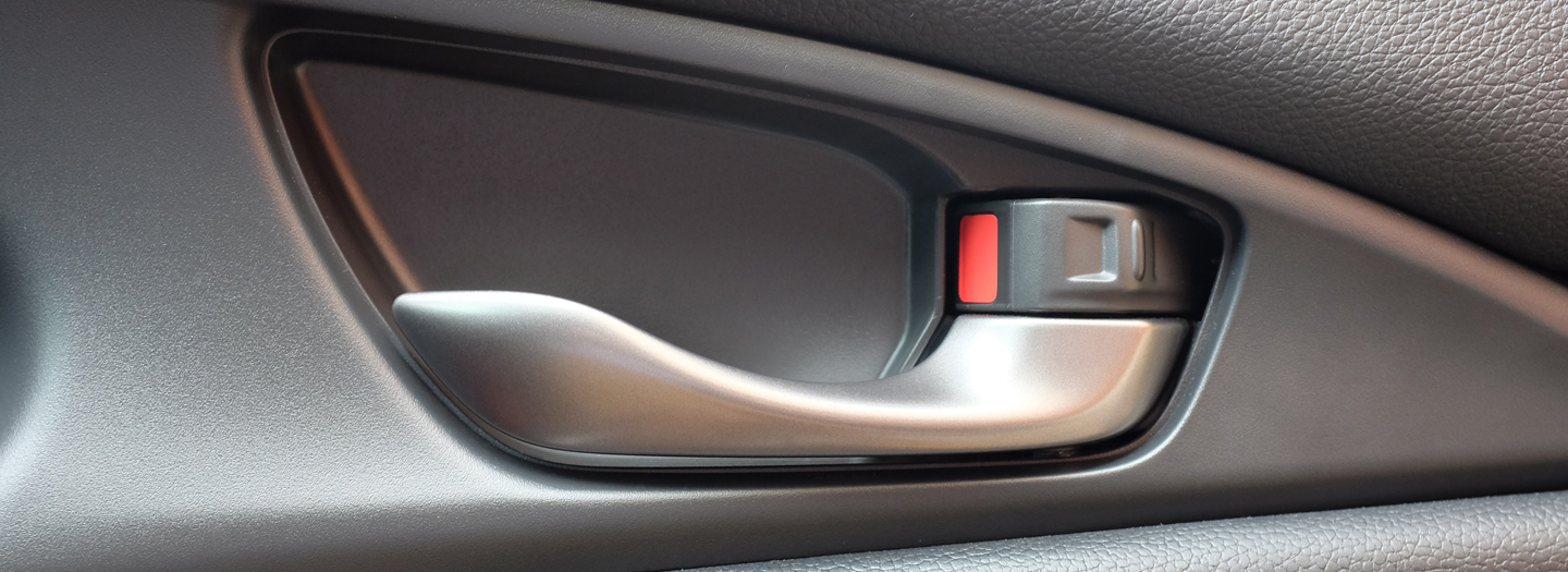 Automobile - Système de portes intérieures