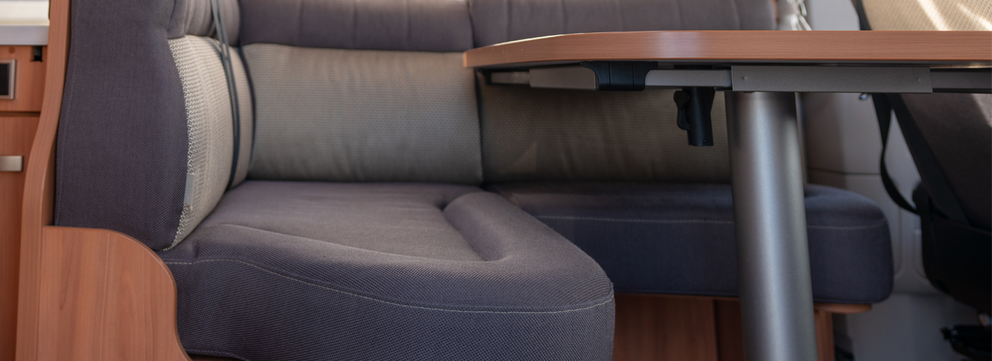 Recreational vehicles - Bonding the benches